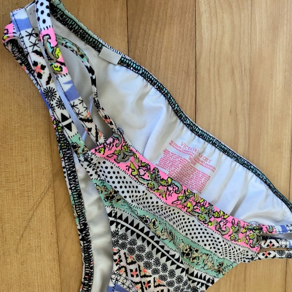 Victoria’s Secret Swim bottom, never worn - Picture 3 of 3